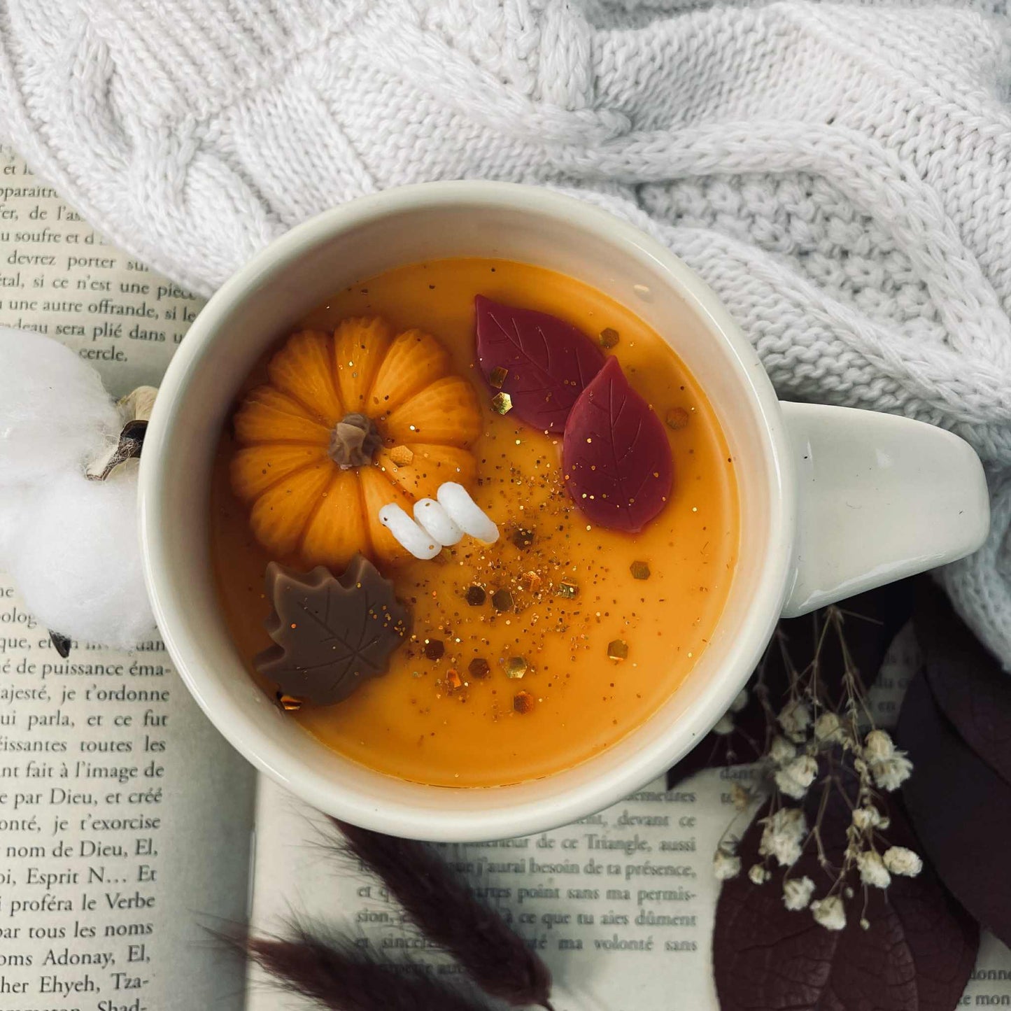 Coffret bougie mug Autumn magic et Chaussettes orange