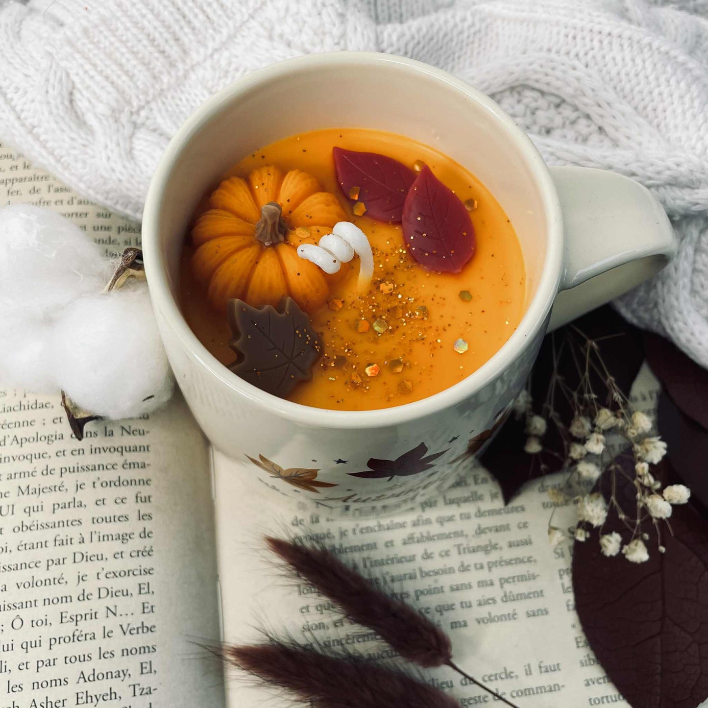 Coffret bougie mug Autumn magic et Chaussettes orange