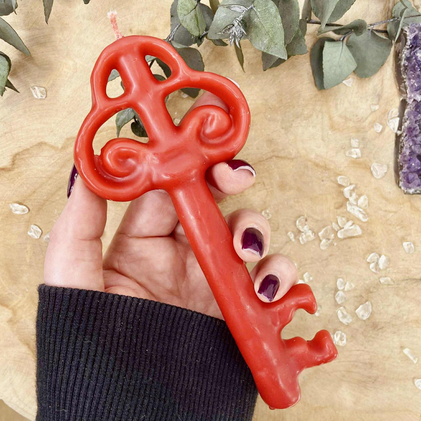 Bougie figurative clé rouge