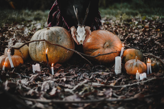 Le sabbat de Samhain traditions, rituels et correspondances magiques