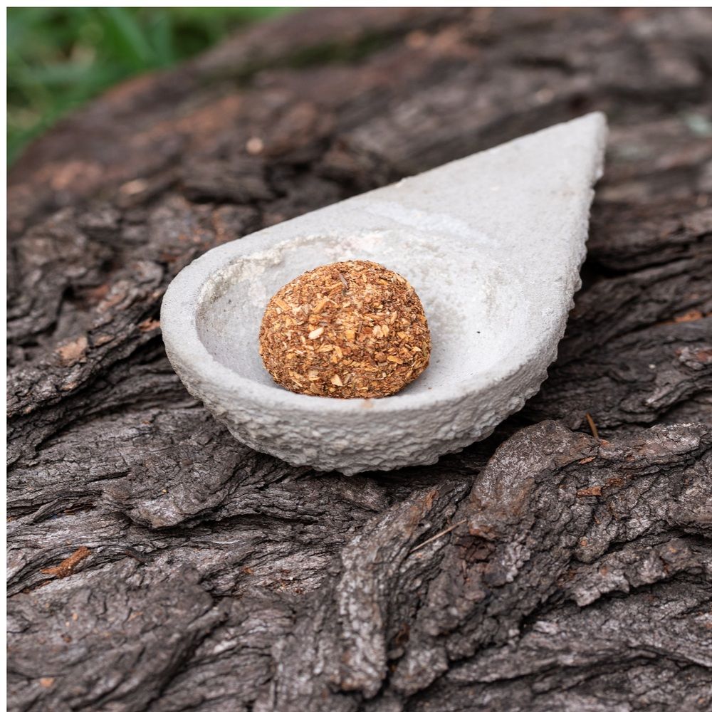 Brûleur d'encens en ciment triangle petit