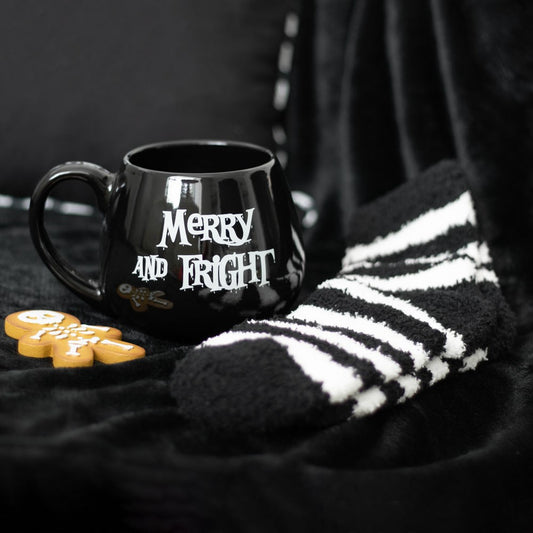 Coffret mug et chaussettes " Merry and Fright"