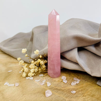 Obélisque pierre de quartz rose