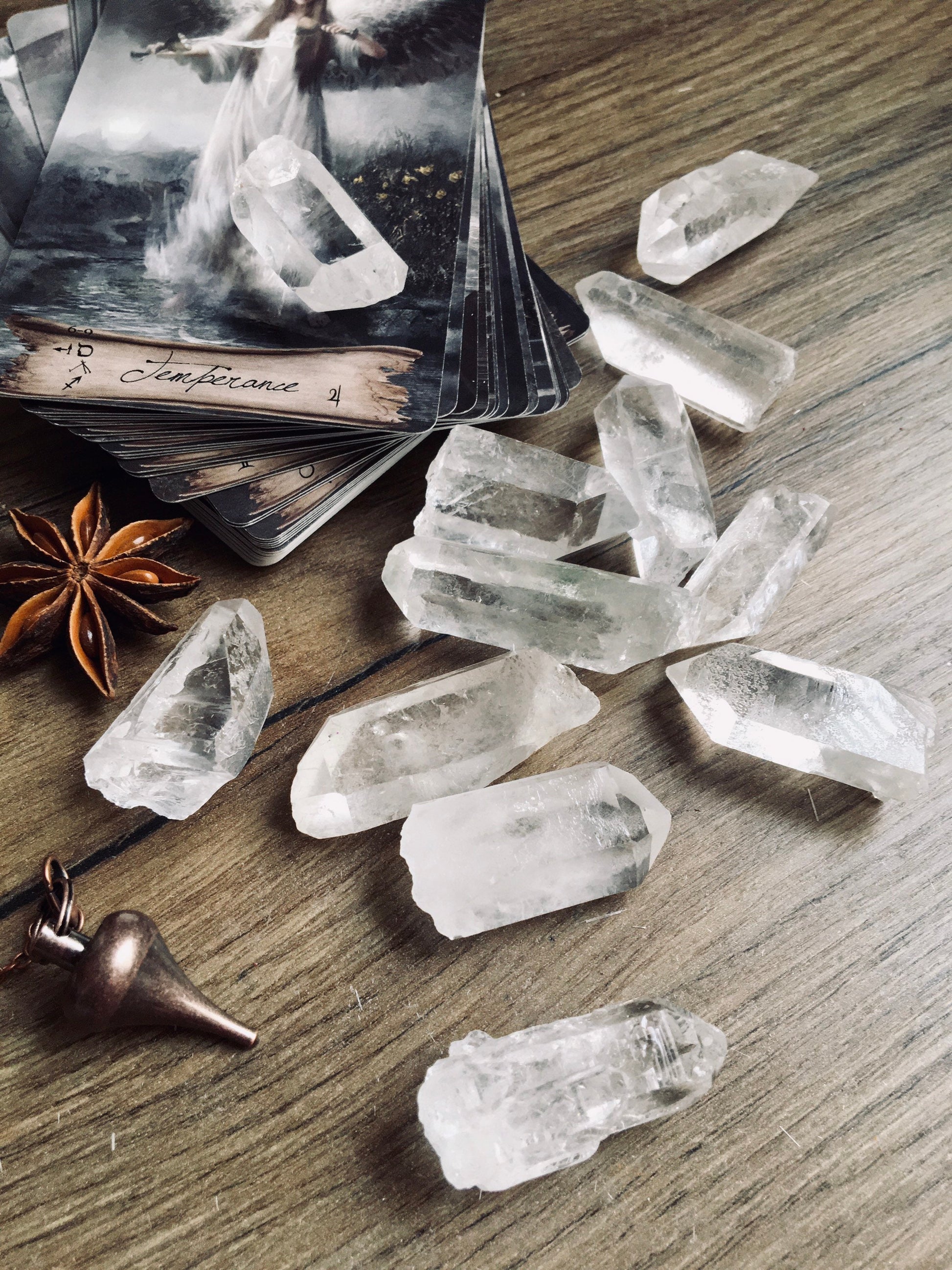 Pointe de cristal de roche- méditation- divination- quartz